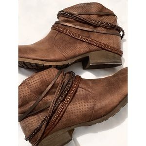 NEW without tags! Jellypop ankle booties